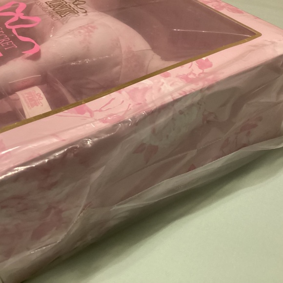 PINK Victoria’s Secret Love Shack Fancy dog NEW - Picture 6 of 9